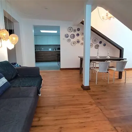 Location Spacious Charming 2 Great Views *