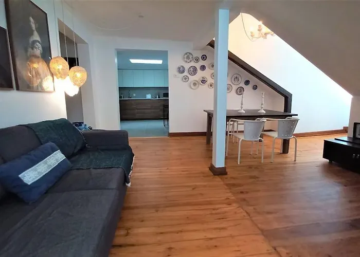 Location Spacious Charming 2 Great Views *