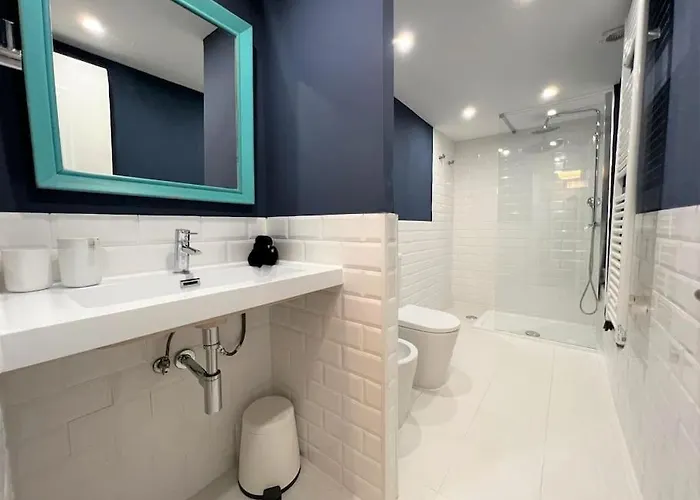 Location Spacious Charming 2 Great Views דירה ליסבון