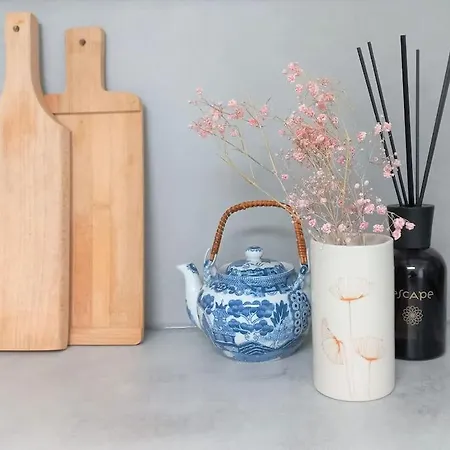 Location Spacious Charming 2 Great Views Apartment