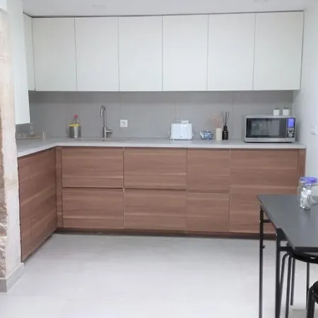 Location Spacious Charming 2 Great Views