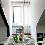 Appartamento Location Spacious Charming 2 Great Views Lisbona