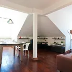 Location Spacious Charming 2 Great Views Appartamento Lisbona