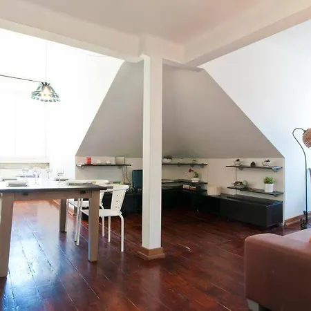 Location Spacious Charming 2 Great Views 아파트 리스본